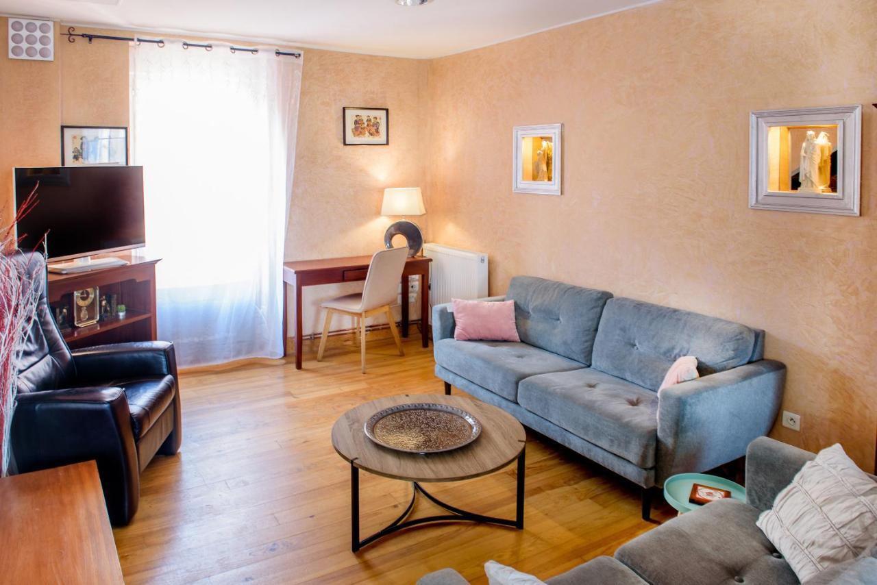 La Sainte Famille Hotel Lourdes Exterior photo