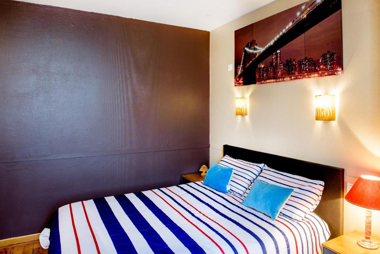 La Sainte Famille Hotel Lourdes Exterior photo